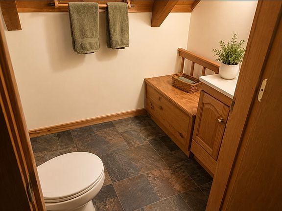 5th image of 245 Log Cabin Ln