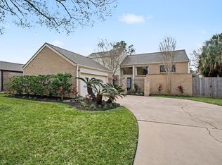 12231 Meadow Lake Dr, Houston, TX 77077