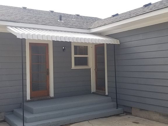 3rd image of 223 E 2nd St