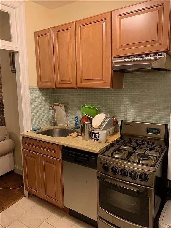 1 bed, 1.0 bath, 675 sqft, $1,810 — Photo 2