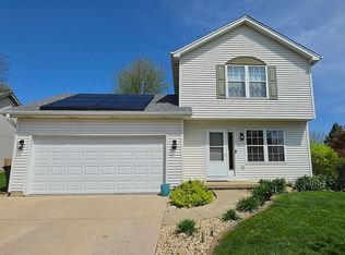 761 River Edge Cir, Ottawa, IL 61350
