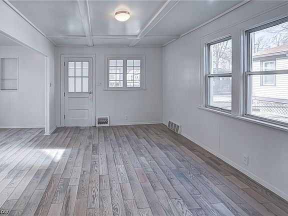 4th image of 3325 W 125th St