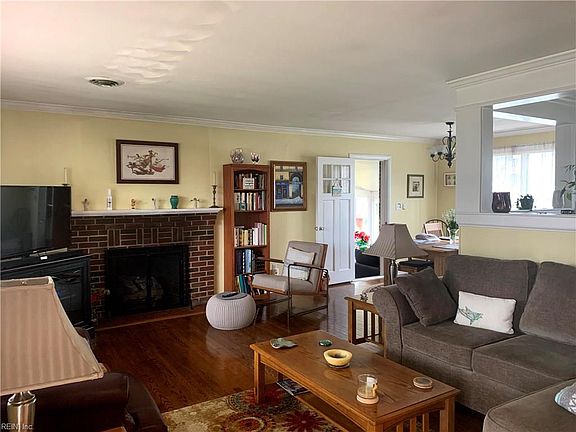 2nd image of 4808 Algonac Ave