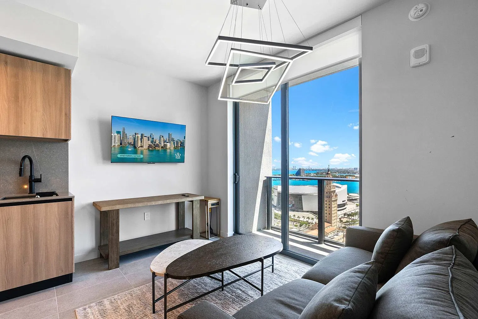 1 bed, 1.0 bath, 581 sqft, $4,495 — Photo 3