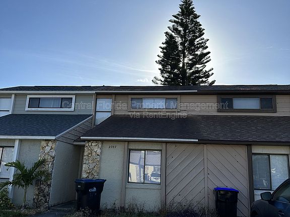 2nd image of 2707 Hunt Club Ln