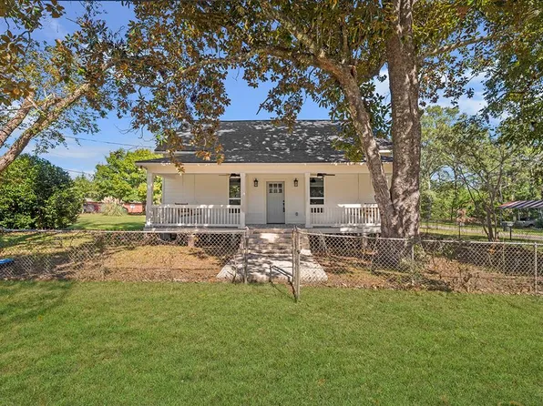 519 Main St, Newton, TX 75966