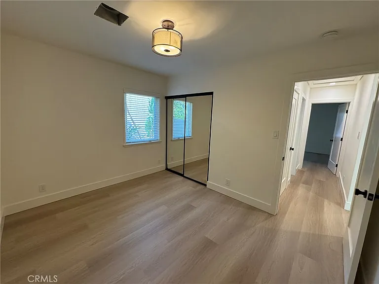 6837 Oak Park Ave — Photo 10