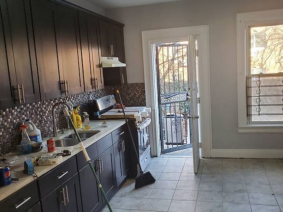 3rd image of 2282 E 14th St