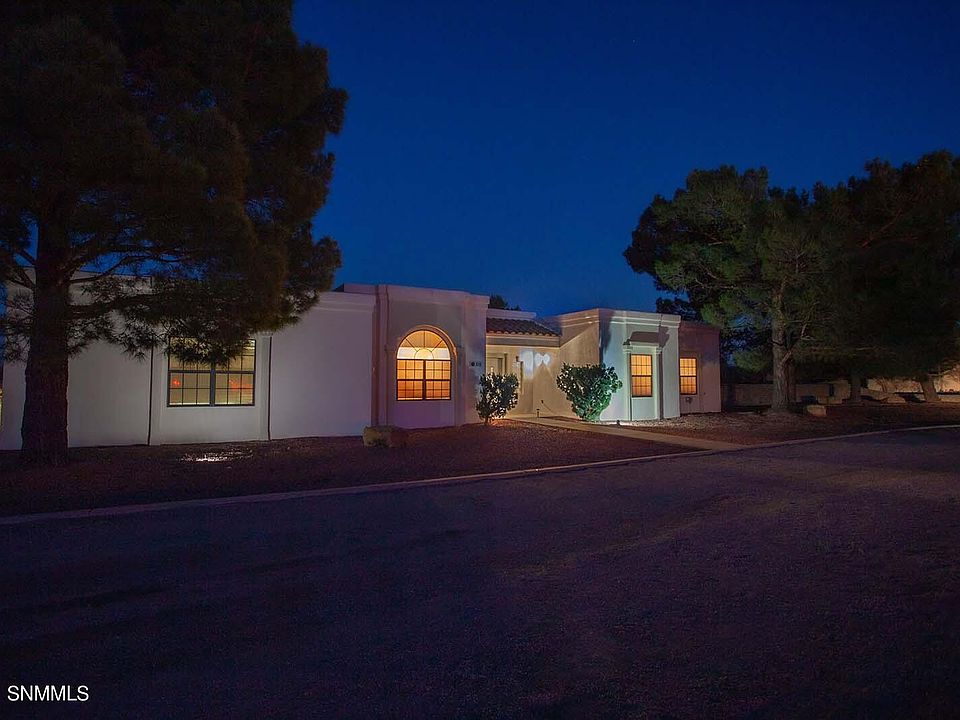 1st image of 210 Horseshoe Cir