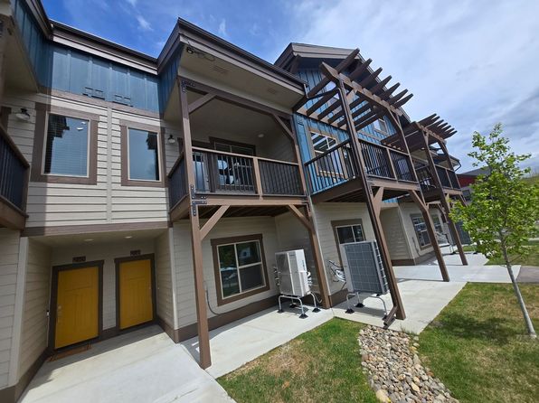 208 Broken Pine Ln