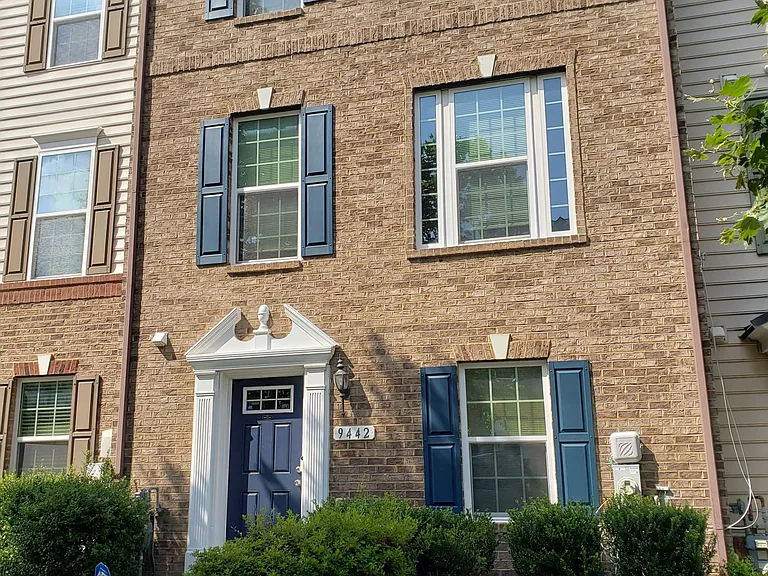 9442 Ballard Green Dr — Photo 30