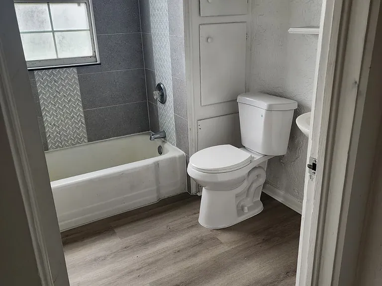 20 E Avenue B #1 — Photo 7