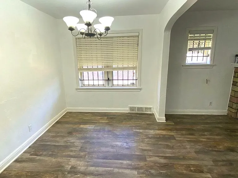 4547 Bessie Ave — Photo 4