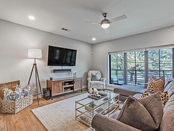 2nd image of 2201 Annex Ave Unit 101