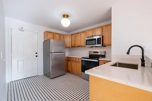 1437 Lucile Avenue Southwest Parkside Photo 1