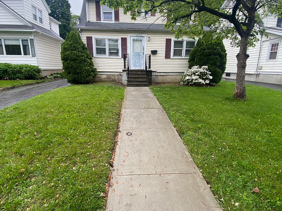 1st image of 52 Longview Ave #1