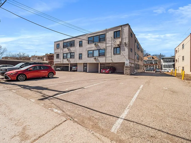 3019 Bryant Ave S #201 — Photo 11