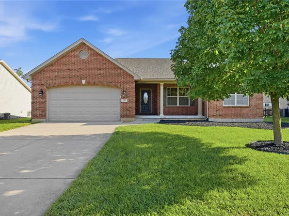 330 Deep Woods Ct, Carlisle, OH 45005