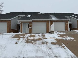 2281 Pasadena Dr UNIT 55, Dubuque, IA 52001