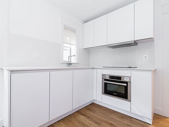 3rd image of 50 Gloucester St #752654