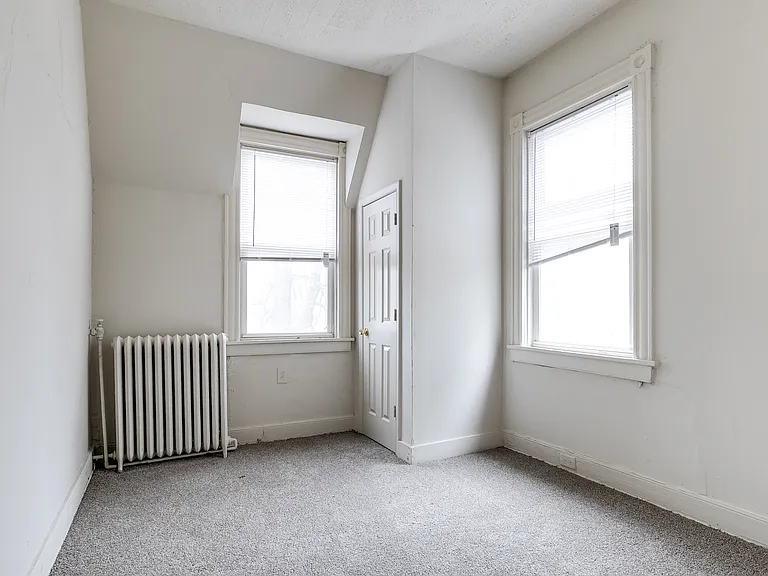 2513 Afton Ave — Photo 6