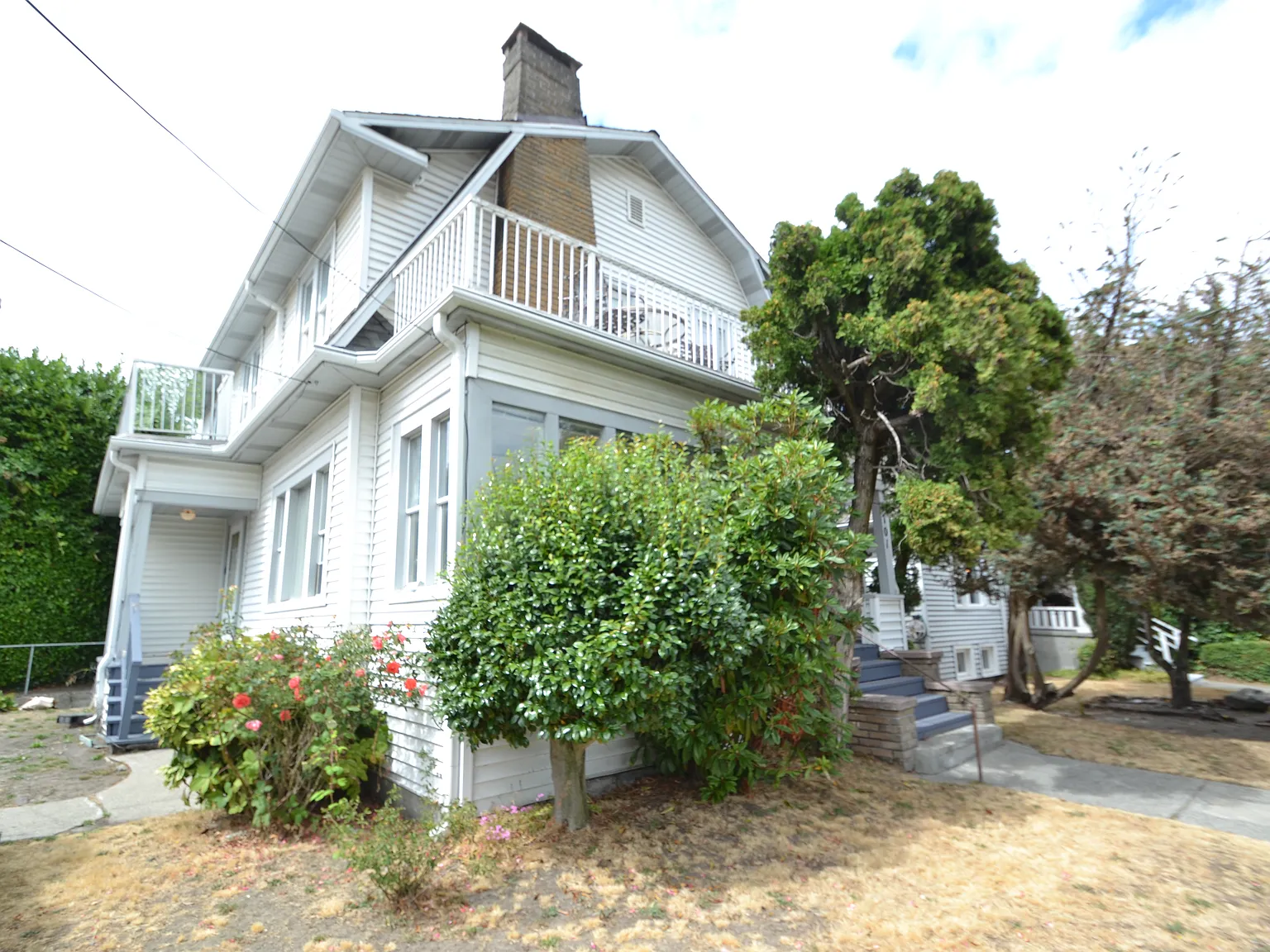 4701 5th Ave NE — Photo 2