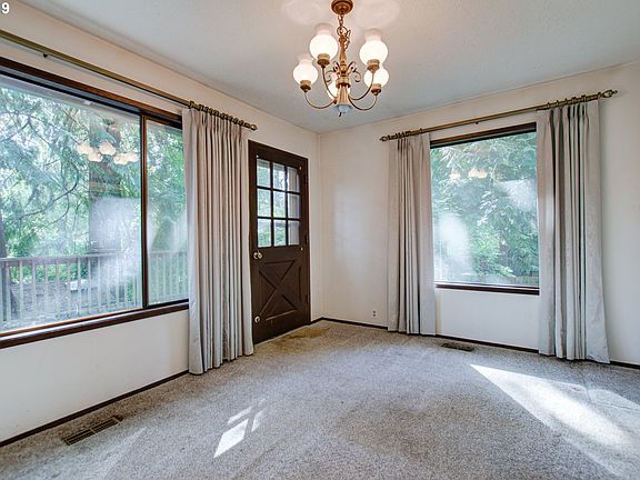 5th image of 3830 SE Bentley St