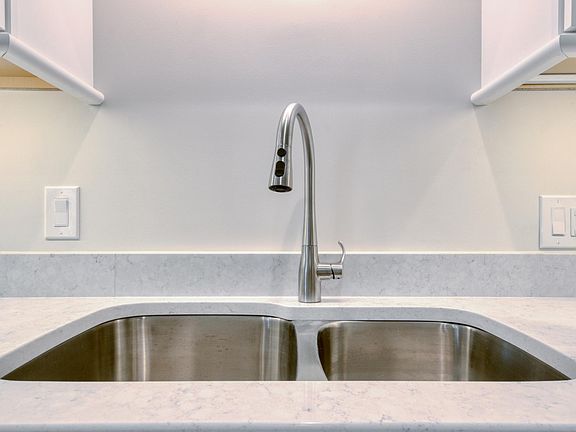 4th image of 207 W Main St Suite 3