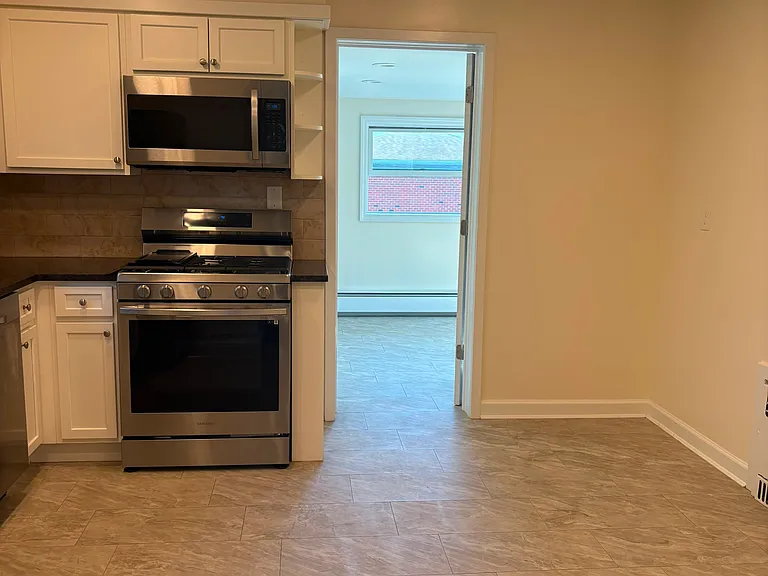 125 Murray Ave — Photo 4
