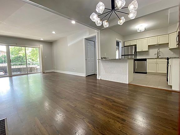 5th image of 1111 N Old Woodward Ave Unit 1