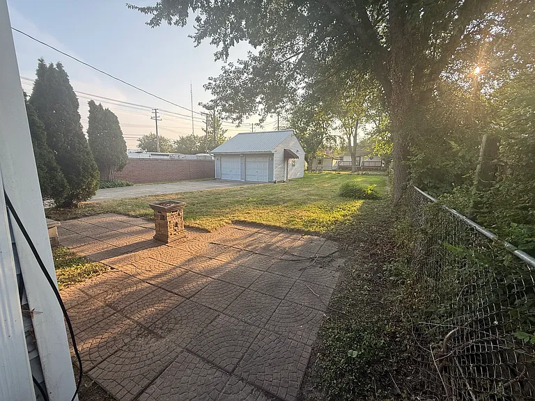 1789 Bacon Ave — Photo 20