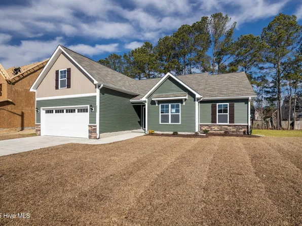 2205 Rhinestone Drive, Winterville, NC 28590