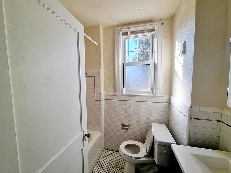 7845 Montgomery Ave #7 — Photo 15