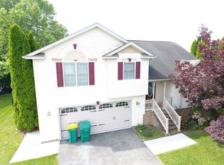 20 Comanche Trl, Hanover, PA 17331