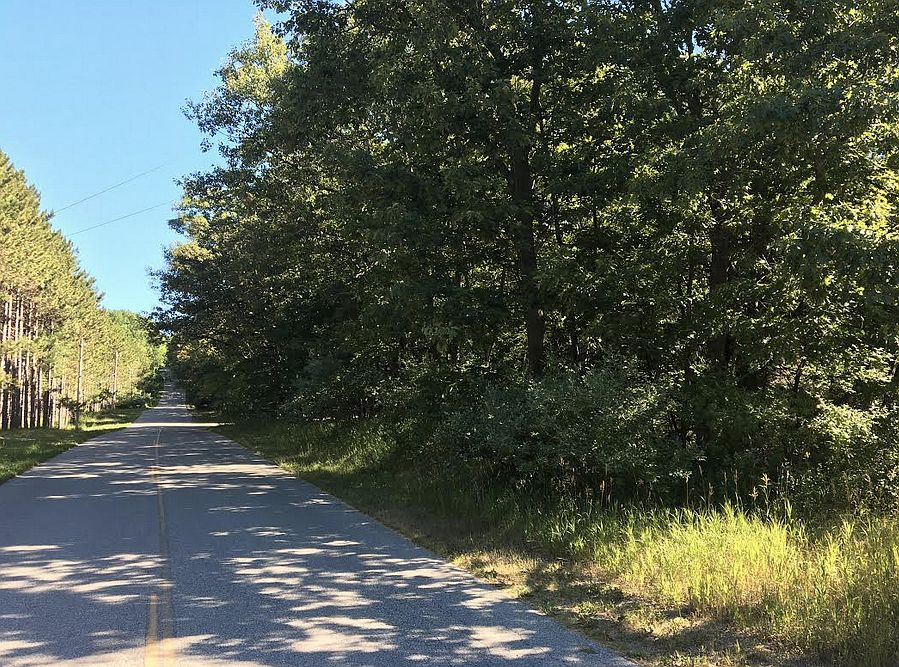 2nd image of 5945 Lodgepole Rd #13