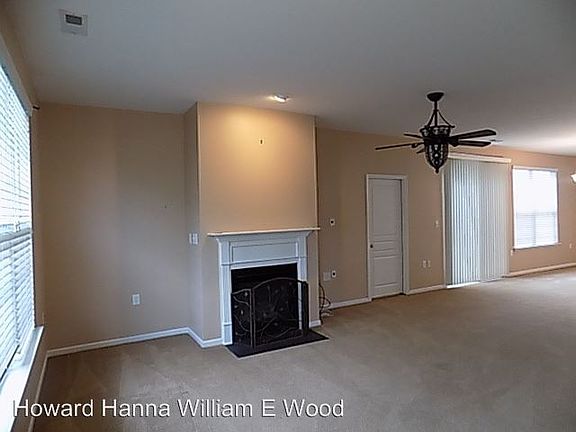 2nd image of 1515 Aldershot Ln
