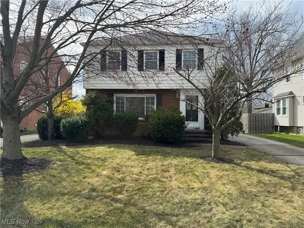 2310 Lakeview Ave, Rocky River, OH 44116
