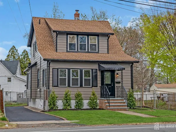 211 S Washington Ave, Dunellen, NJ 08812