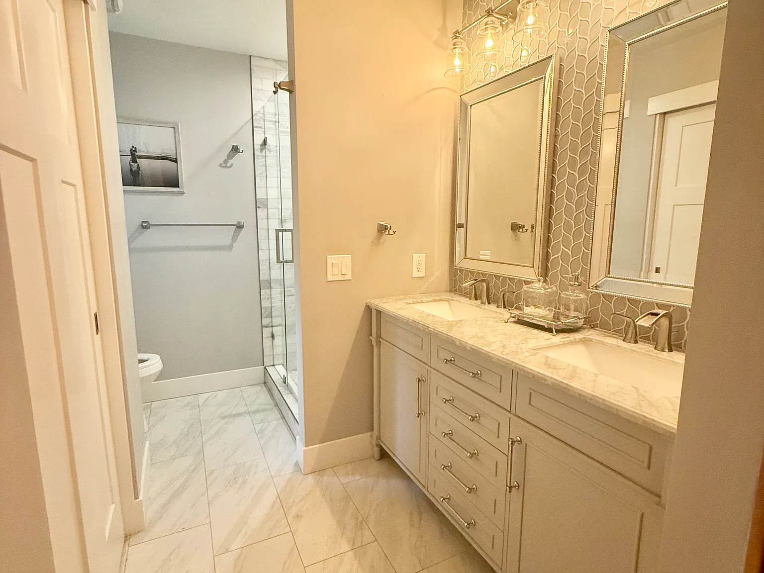 3 bed, 1370 sqft, $3,350 — Photo 4