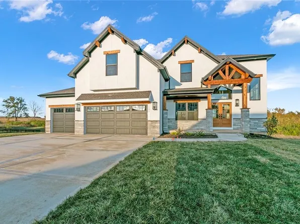 4718 NW Sienna Rdg, Riverside, MO 64150