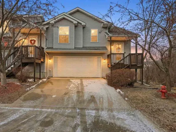 905 Twilight Dr, North Liberty, IA 52317