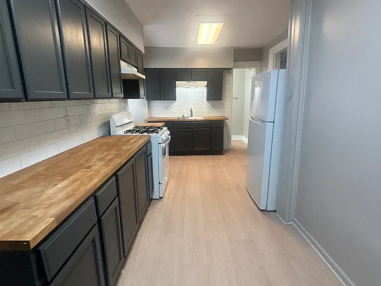 922 N Church St #1 — Photo 1