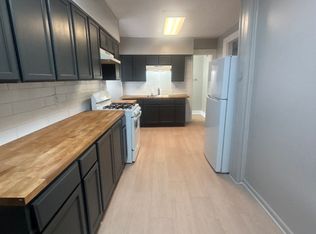 922 N Church St APT 1, Rockford, IL 61103