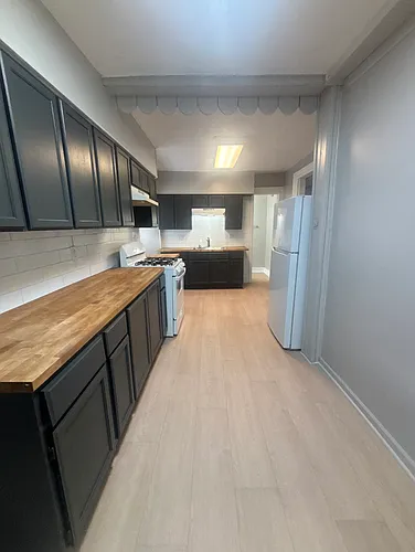 922 N Church St #1 Photo 1