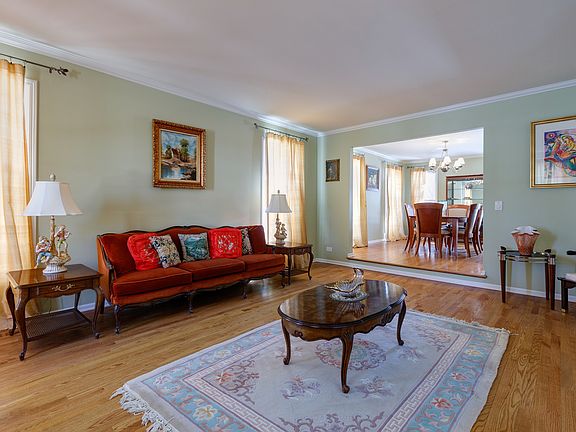3rd image of 319 Whitehall Dr