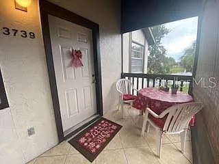 2 bed, 2.0 bath, 912 sqft, $1,350 — Photo 2