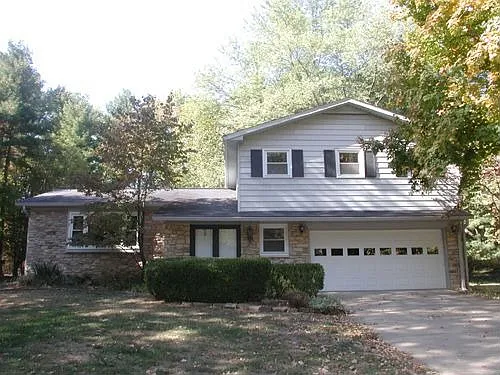1922 S Sussex Dr photo 1