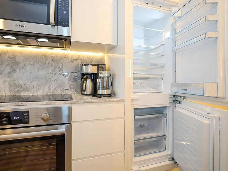 987 Queen St #2708 — Photo 10