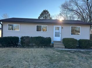 1476 Widefields Ln, Saint Louis, MO 63138