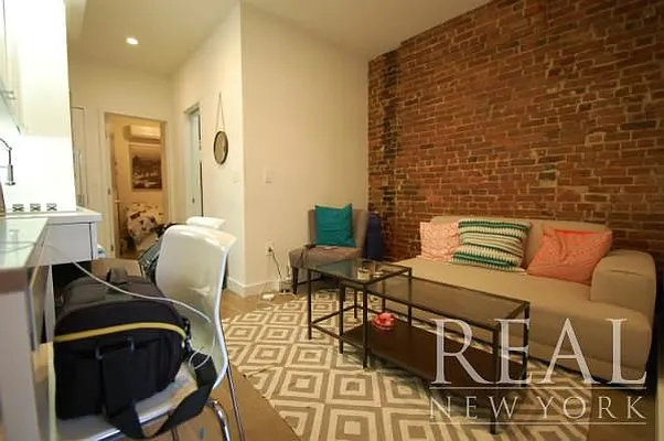 Rented by REAL New York | media 24